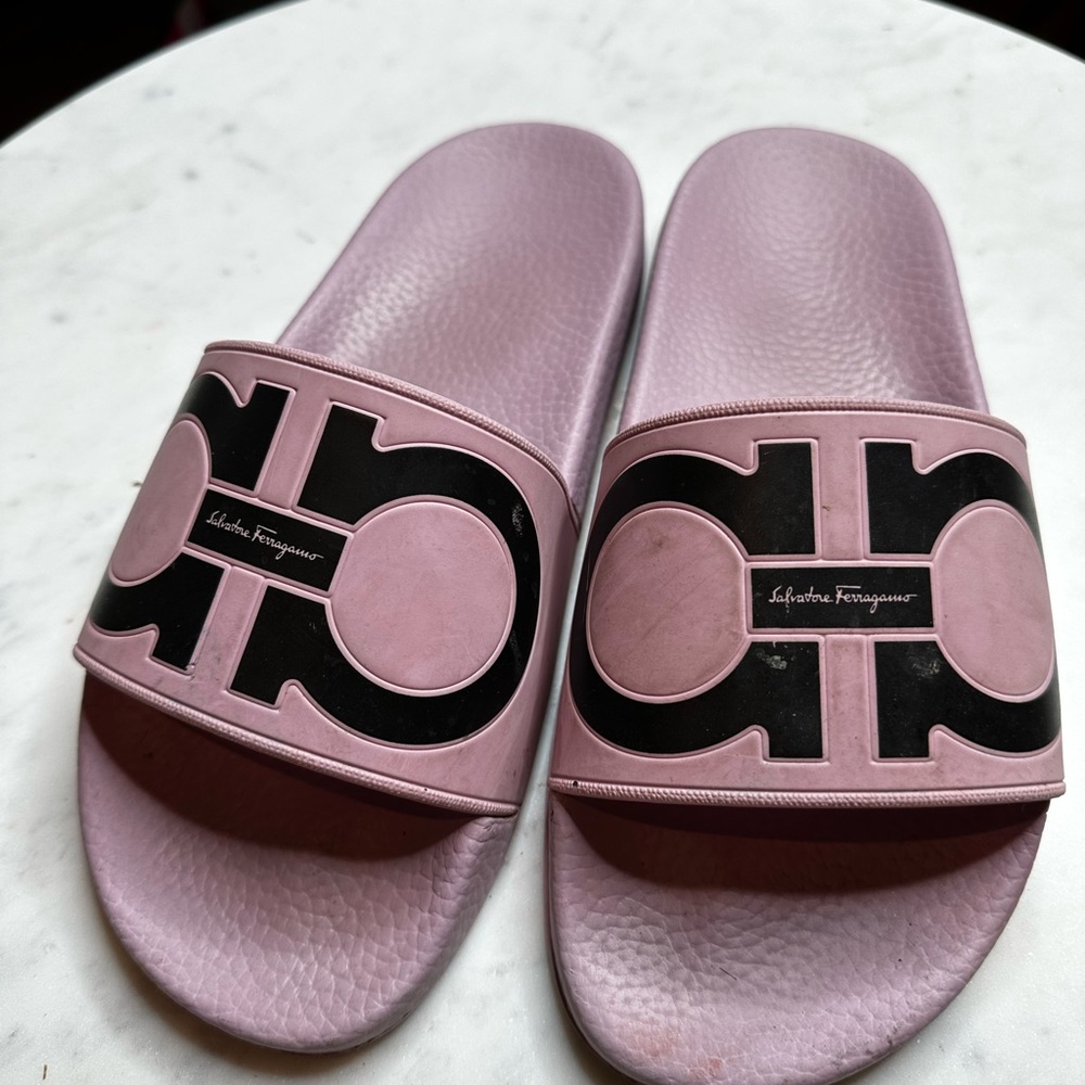 Salvatore Ferragamo Mauve Slides